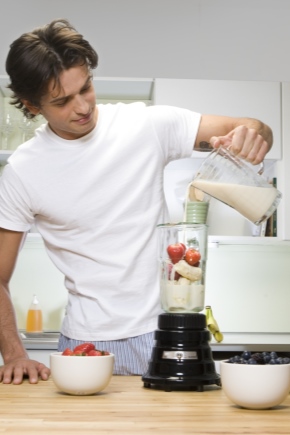  Mechanical blender or electronic: features of choice