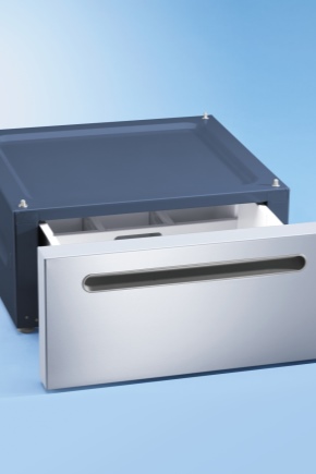  Stehe unter dem Kühlschrank