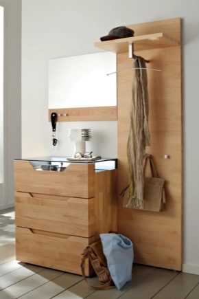  Halle aus massivem Holz