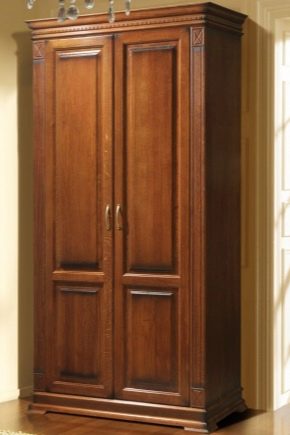  Armoires en bois massif