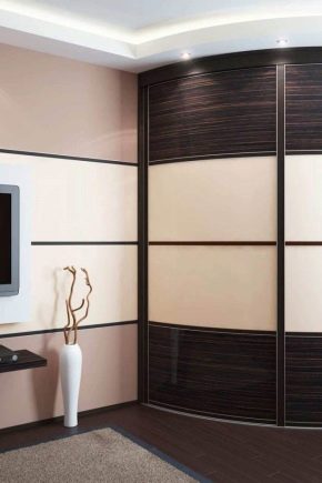  Eckkleiderschränke im Wohnzimmer