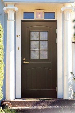  Finnische Eingangstüren