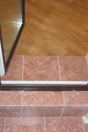  How to make a threshold at the front door?