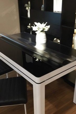  Transparente Silikonpads auf dem Tisch