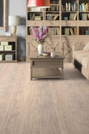  Pose de linoléum sur un sol en béton