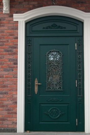  Installation von Eingangstüren