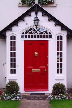 Sizes of entrance doors
