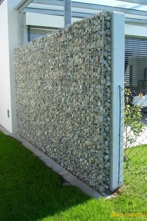  Gabion fence: design features