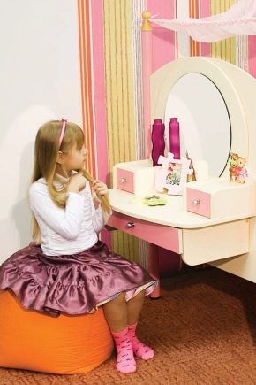  Coiffeuse pour enfants avec miroir pour filles: caractéristiques à choisir