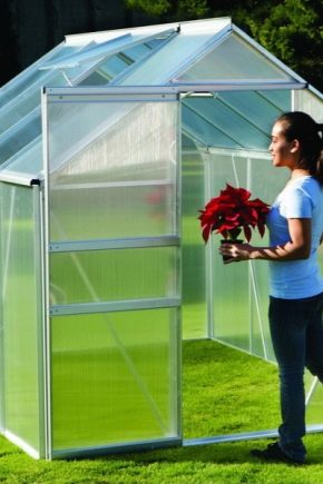  Serres en polycarbonate: avantages et inconvénients