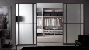  Portes des compartiments du vestiaire