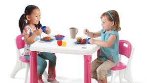  Table pour enfants avec chaise