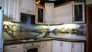  Comment installer un panneau mural dans la cuisine