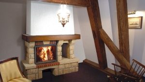  Etagère de cheminée en bois