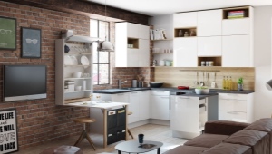  Table pliante à la cuisine