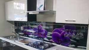 Tablier hauteurs dans la cuisine