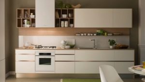  Obere Küchenschränke