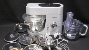  Kenwood Mixer mit Schüssel