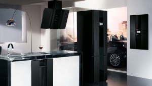  Réfrigérateurs noirs