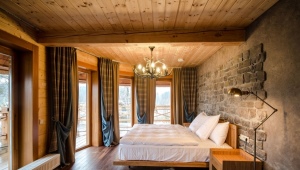  Chalet style bedroom
