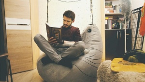  Sessel in Form von Zhduna