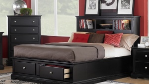  Lit avec table de chevet