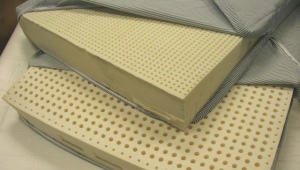  Matelas en latex artificiel