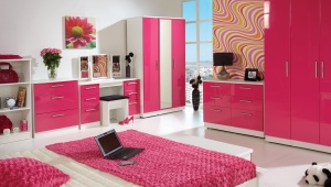  Pink bedroom