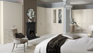  Armoires d'angle dans la chambre