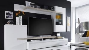  Weiße Wände im Wohnzimmer