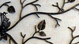  Wrought iron hangers in the hallway