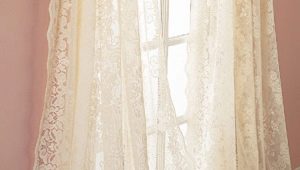  Rideaux en maille à l'intérieur