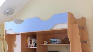  Schülerecke mit Garderobe