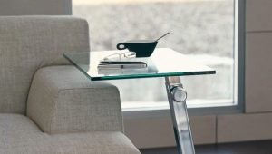  Schrank im Innenraum