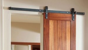 Sliding doors to the bathroom