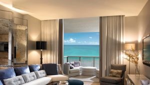  Quels sont les rideaux appropriés pour le papier peint beige?