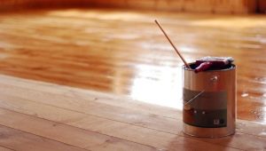  Peintures pour sols à séchage rapide: caractéristiques du choix d'une émulsion sans odeur