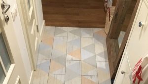  Wie legt man Fliesen auf Holzboden?