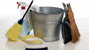  Wie kann ich die Grundierung von verschiedenen Oberflächen waschen?