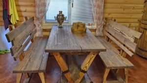  Meubles en bois pour un bain: le choix des options toutes faites et de la production indépendante