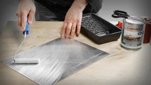  Caractéristiques d'un vernis transparent pour métal