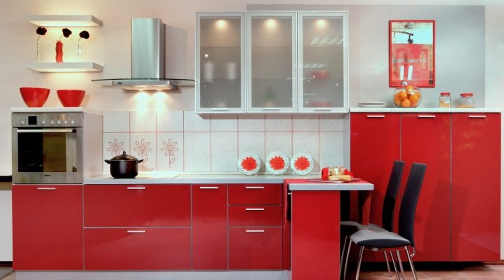  Fassaden von Küchenschränken