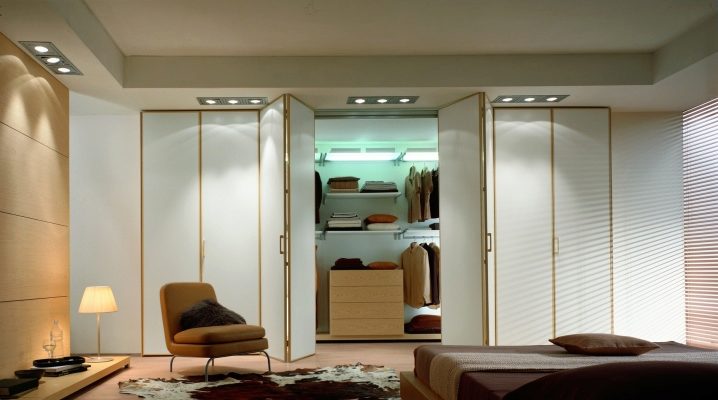  Accessoires de garde-robe