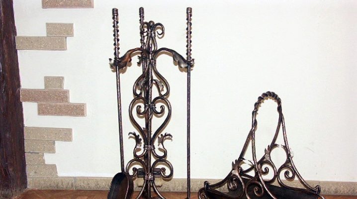  Ensemble de cheminée forgé