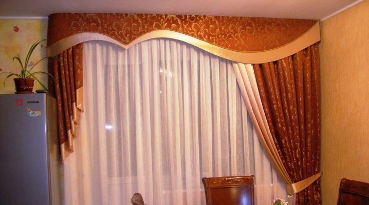  Lambrequins pour la cuisine