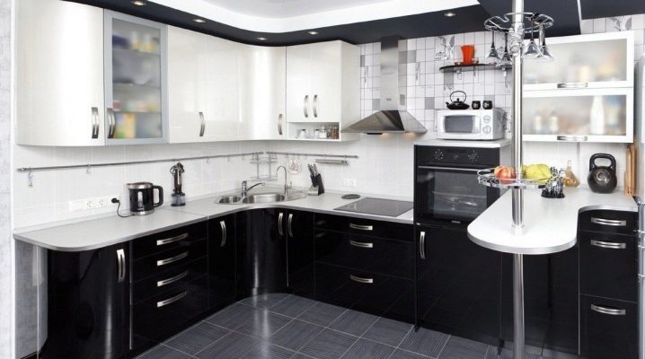  Petit coin cuisine avec un bar