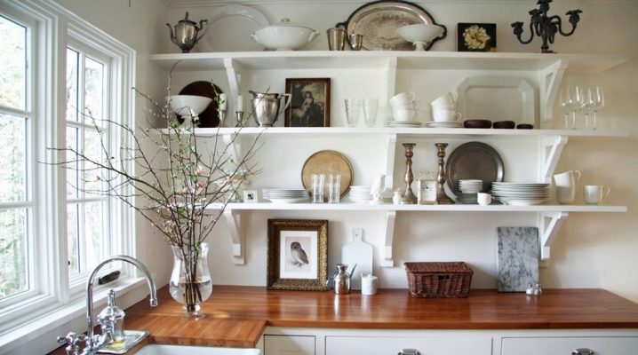  Étagères dans la cuisine avec leurs propres mains