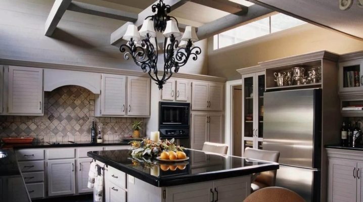 Modern chandeliers in the kitchen