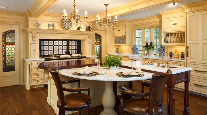  Weißer Küchentisch