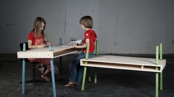  Table enfant réglable en hauteur